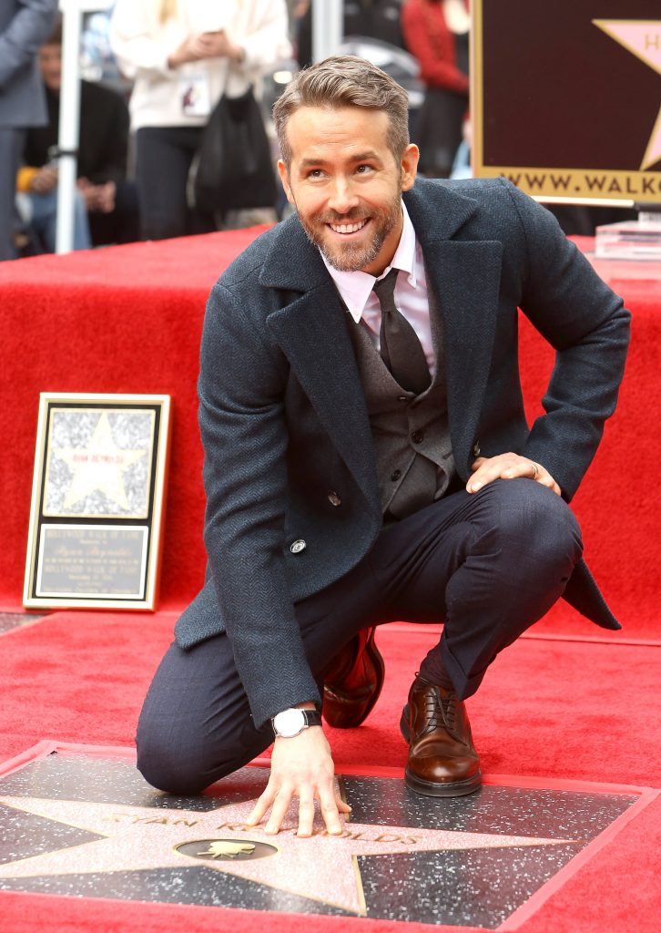 Ryan Reynolds nella Hollywood Walk FrameReynolds attends the ceremony honoring him with a Star on The Hollywood Walk of Fame held on December 15, 2016 in Hollywood, California. (Photo by Michael Tran/FilmMagic)